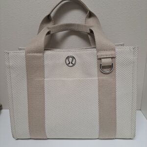 Lululemon Beige and Cream Tote Bag